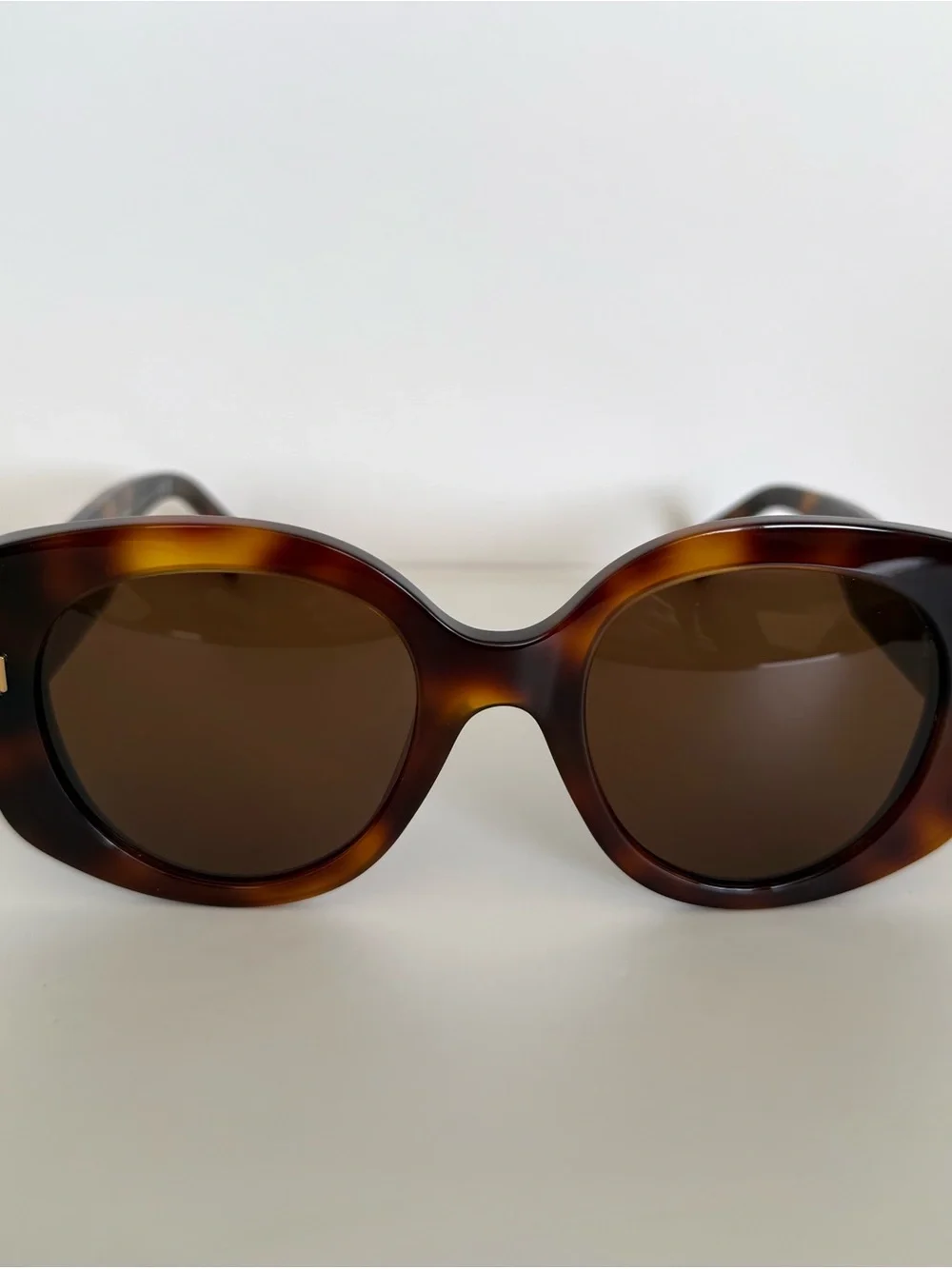 NEW!!! Fendi women oversized sunglasses FE40137I 53E Authentic
